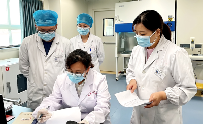房县人民医院：迎接省市细菌耐药监测中心专家调研