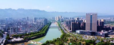 县住建局：补齐城市基础设施短板 助力文明城市创建