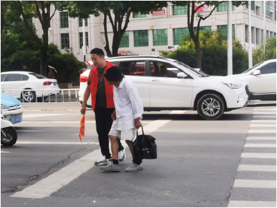 招商服务中心：志愿于心 服务于行