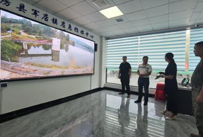 军店镇:闻“汛”而动  全力做好防汛工作