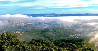 绘就“只此青绿”新画卷 ——房县筹资50多亿元开展环境治理与修复