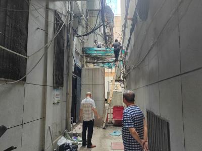 拆除“老顽固” 共建和美小区