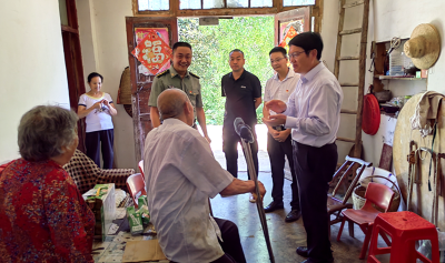 军店镇开展“八一慰问老兵 情暖退役军人”活动