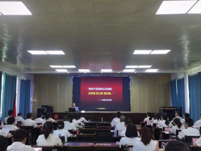 用正确三观践行医者使命