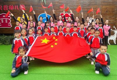 房县幼儿园：党建引领明方向 踔厉奋发促发展