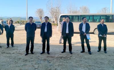 省发改委主任黎东辉来房调研指导主题教育和乡村振兴工作