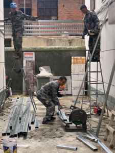 房县农经中心：扎实开展“下察解暖”实践活动为包联小区办实事