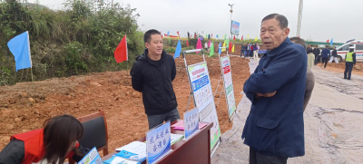 白鹤镇人社中心：宣讲政策零距离 社保惠民暖人心