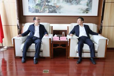 谢晓鸣与长江国际公司党委书记、董事长栾知明座谈