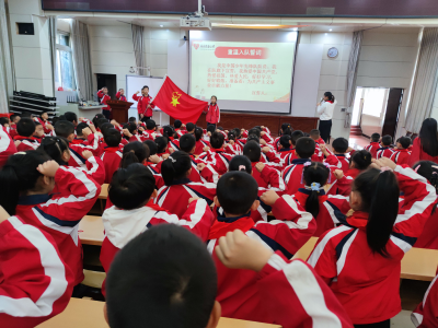 房县实验小学举行新队员入队仪式
