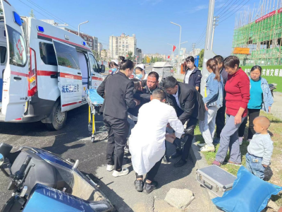 突遇交通事故 城管暖心救助