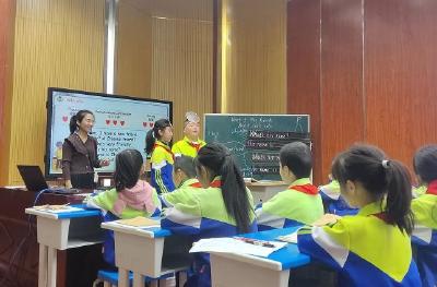 房县举行小学英语单元整体教学研讨活动