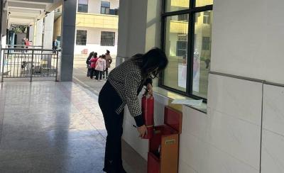 门古寺镇项家河小学：排查消防隐患 筑牢安全防线