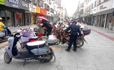 县城管执法局：持续开展“五大突出问题”专项整治