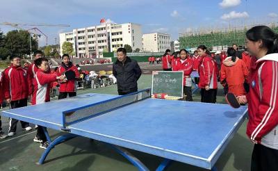 军店初中：秋季运动会激情与趣味交融