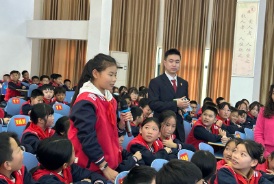 房县东城小学教联体：“点亮”校园法治之灯 护航学子茁壮成长