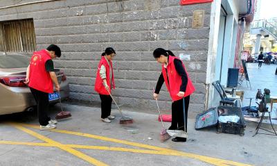 环境卫生大整治，创文步伐不停歇