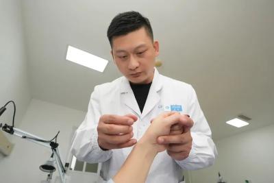 十堰这位中医太火了，开诊当天出现“爆棚”现象！