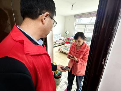 县农机服务中心：入户宣传共创建 文明“敲门”入人心