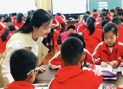 房县：推进单元整体教学 发展学生核心素养