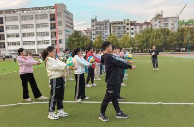 房县实验中学：社团逐梦正当时五育并举展风采