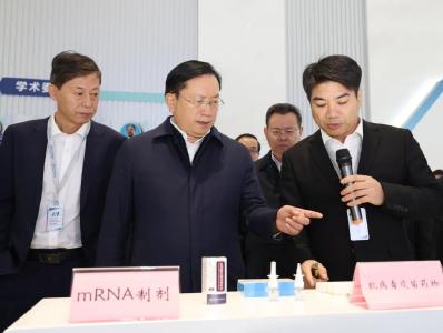 王忠林调研推进湖北实验室建设