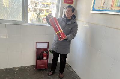 城关镇三海小学：从“小事”做起 筑牢冬季校园安全