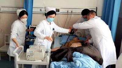 县人民医院：患者3次心脏骤停 医护接力重获“心”生