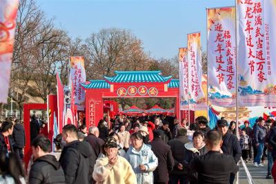 白雪热汤受追捧 各大景区人气旺 元旦假期湖北文旅市场好热闹