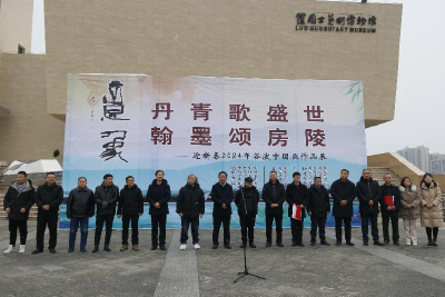 房县新的社会阶层人士举办迎新春画展