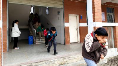 房县土城小学：“六个一”筑牢校园安全防护网