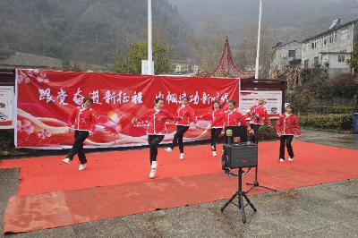 九道乡响应沟村：跟党奋进新征程  巾帼建功新时代