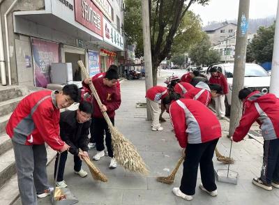 尹吉甫学校：开展创建文明校园活动