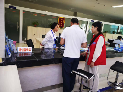 房县医疗保障局：从“跑断腿”到“指尖点”，异地医保报销的便民之路