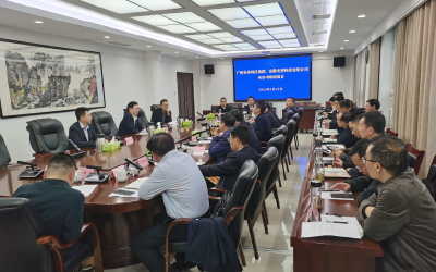 先导科技集团联席总裁侯振富带领考察团来房考察投资项目