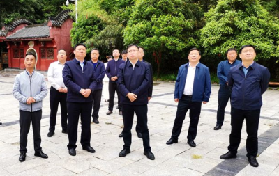 杨丹华检查督导“五一”小长假安全生产工作