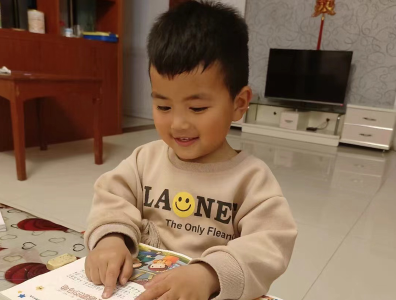 大木厂镇中心幼儿园：开展读书日主题活动