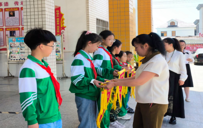 城关镇八一希望小学召开2024年春季期中总结表彰大会