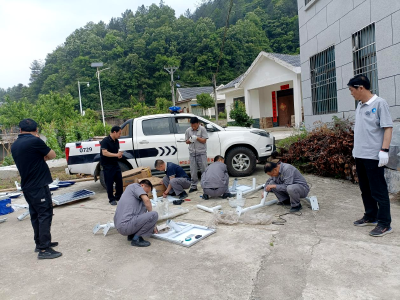 房县城市管理执法局：用“心”照亮群众回家的路