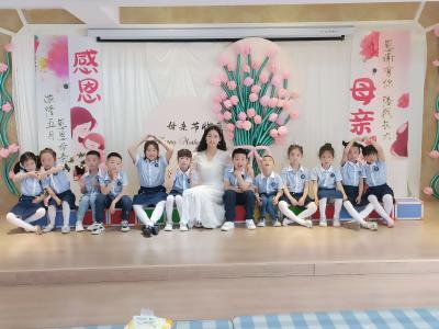 “为爱花点儿心思”房县儿童城幼儿园开展母亲节主题活动