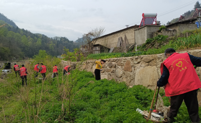沙河乡：清理河道垃圾共建美丽乡村