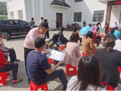 回龙乡人社中心：积极开展人社政策宣传活动