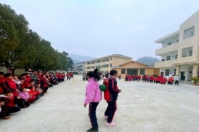 窑淮镇铺沟小学：“双减”落地有声  素质教育全面开花  