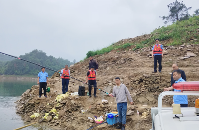 房县开展“渔政亮剑”行动守护水域生态