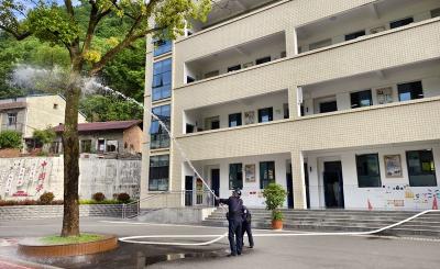 大木厂镇大木小学：开展消防栓使用培训演练活动