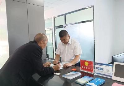 房县医疗保障局：积极推动医疗救助 住院报销保障无忧