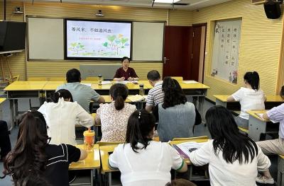 房县实验中学教联体：凝“青”聚力 共“话”成长