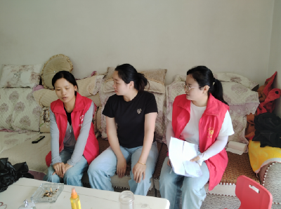 党员先锋做表率 家校携手促发展——窑淮镇教育党支部开展家访活动