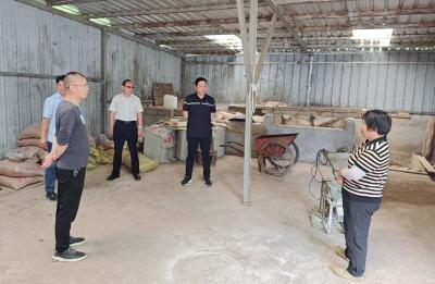 中坝乡：“接访”变“走访” “有事”化“无事”