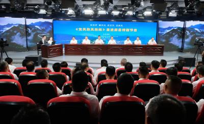 十堰广播电视台《党风政风热线》特别节目走进房县